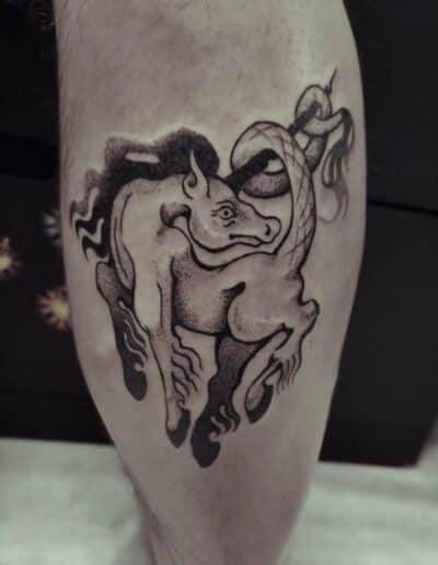 douve tatoueuse angoulême chrysalide tattoo tatouage medieval